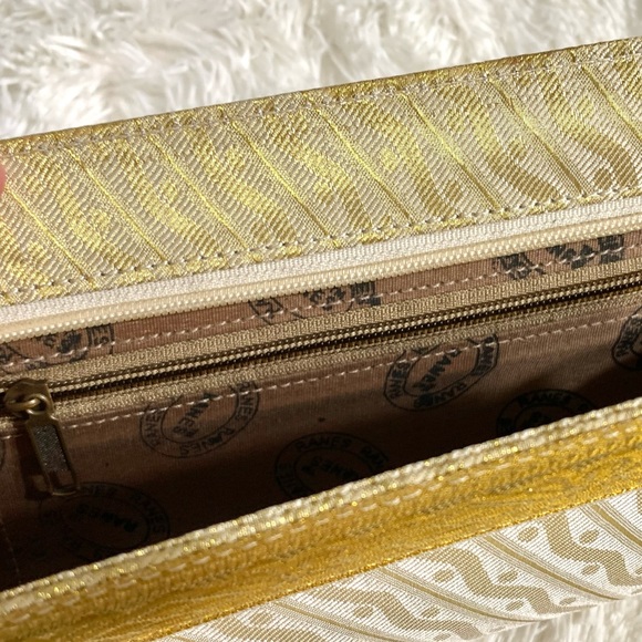 🎉Host Pick!🎉💥BOGO💥RANES Women’s Gold Gilded Bohemian Indian Style Clutch - Picture 9 of 12